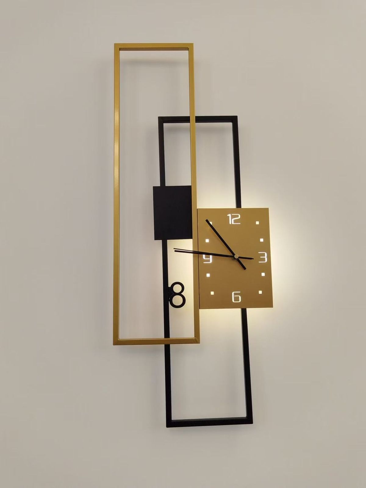 7711'' Wall clock, Black & Gold Finish